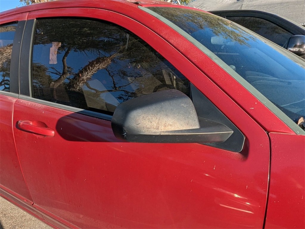 Used 2013 Dodge Avenger SE image 18