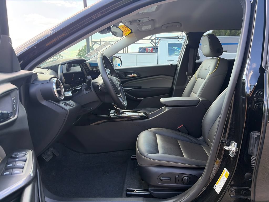 Used 2025 Chevrolet Trax ACTIV w/ Driver Confidence Package FWD image 10