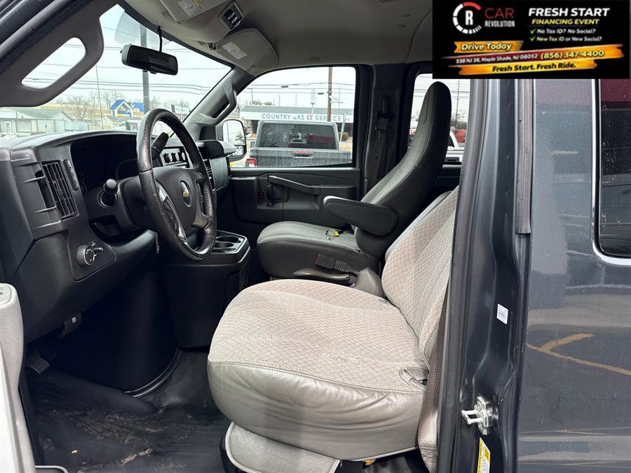 Used 2017 Chevrolet Express 2500 LS RWD image 12