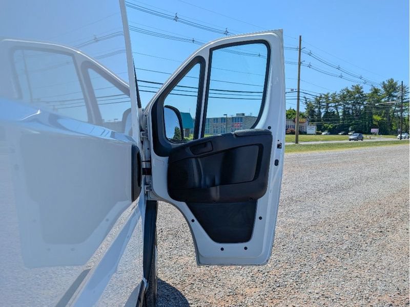 Used 2026 RAM ProMaster 2500 w/ Convenience Group FWD image 16