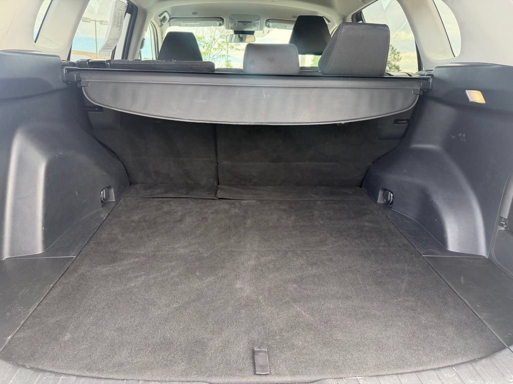 Used 2025 Toyota RAV4 XLE AWD/4WD image 25