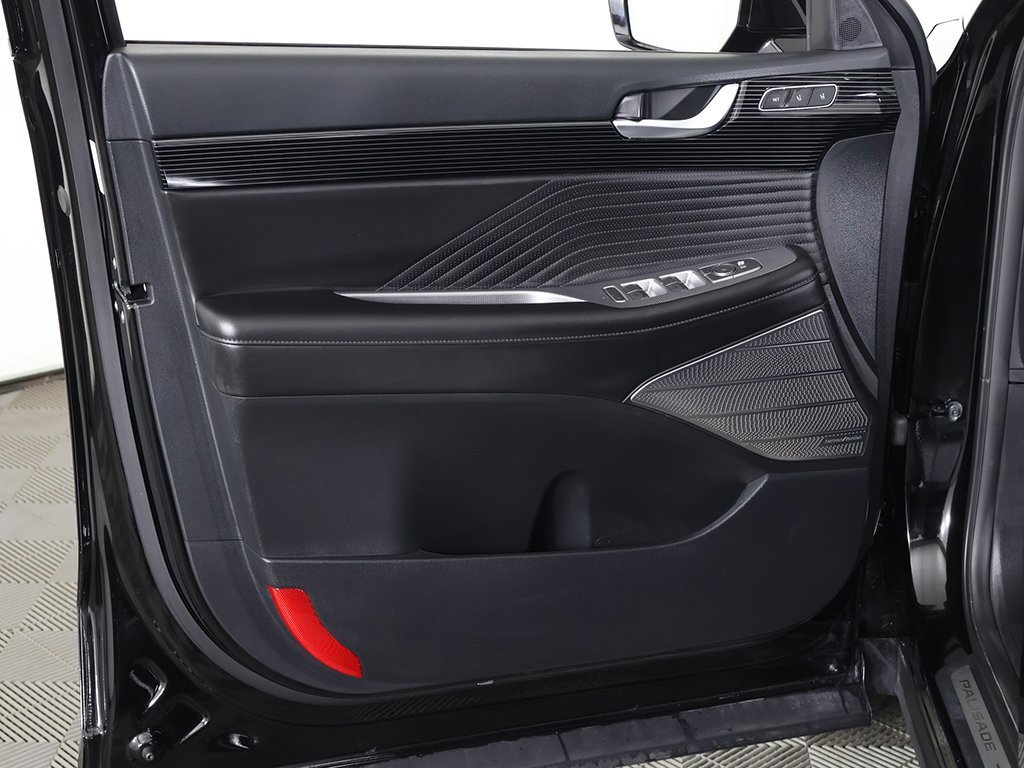 Used 2025 Hyundai Palisade Calligraphy image 30