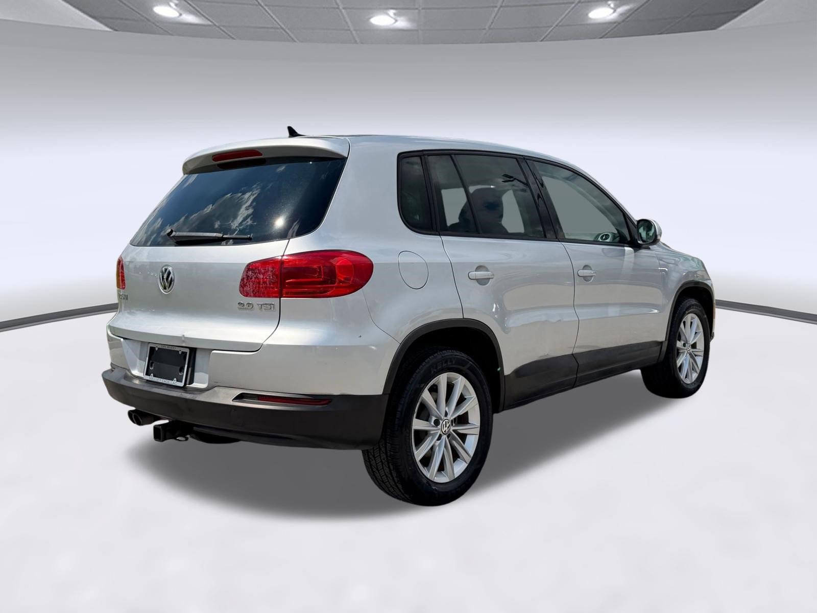 Used 2014 Volkswagen Tiguan SE FWD image 9