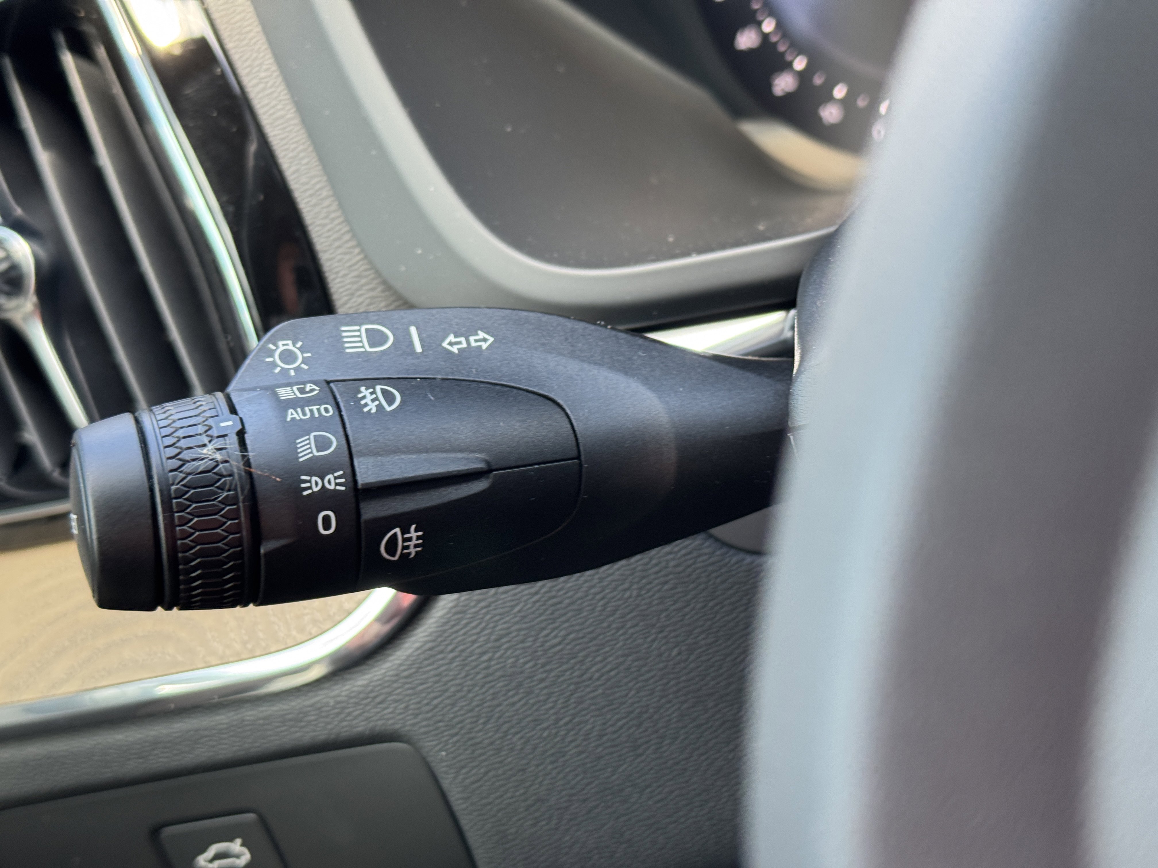 New 2026 Volvo XC60 B5 Plus w/ Protection Package Premier image 28