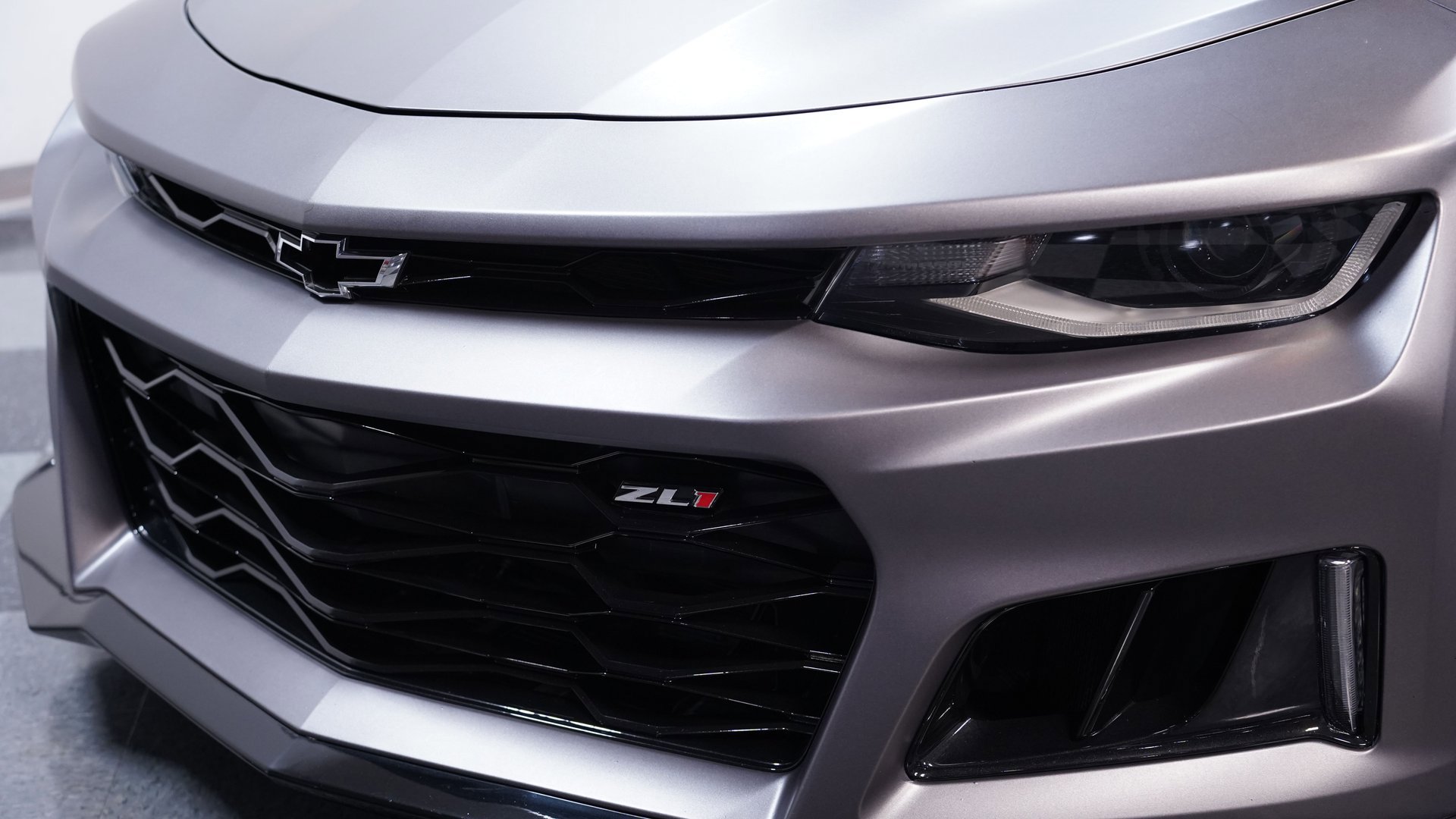 Used 2018 Chevrolet Camaro ZL1 RWD image 18