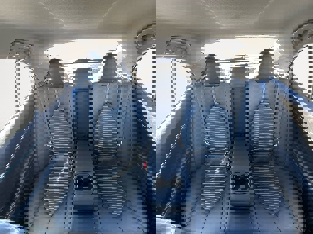 Used 2020 Toyota Camry SE image 13