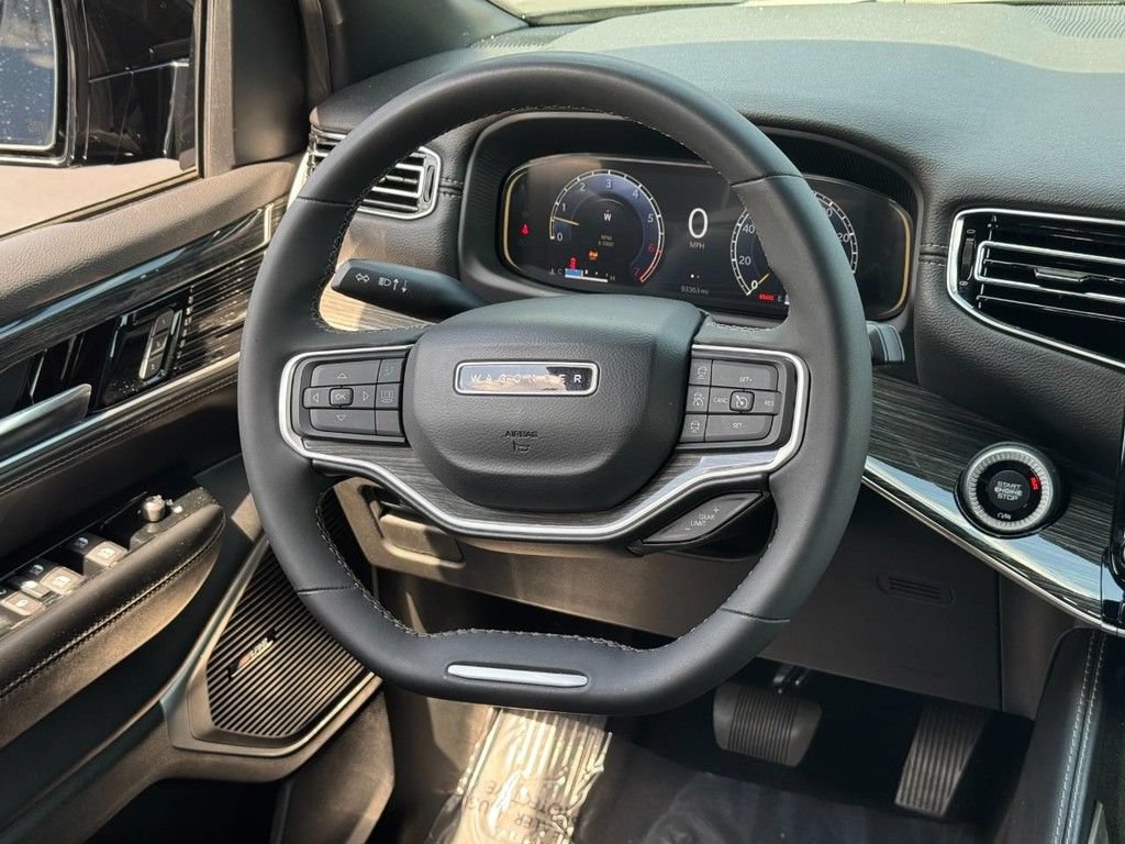 Used 2022 Jeep Wagoneer Series II AWD/4WD image 17