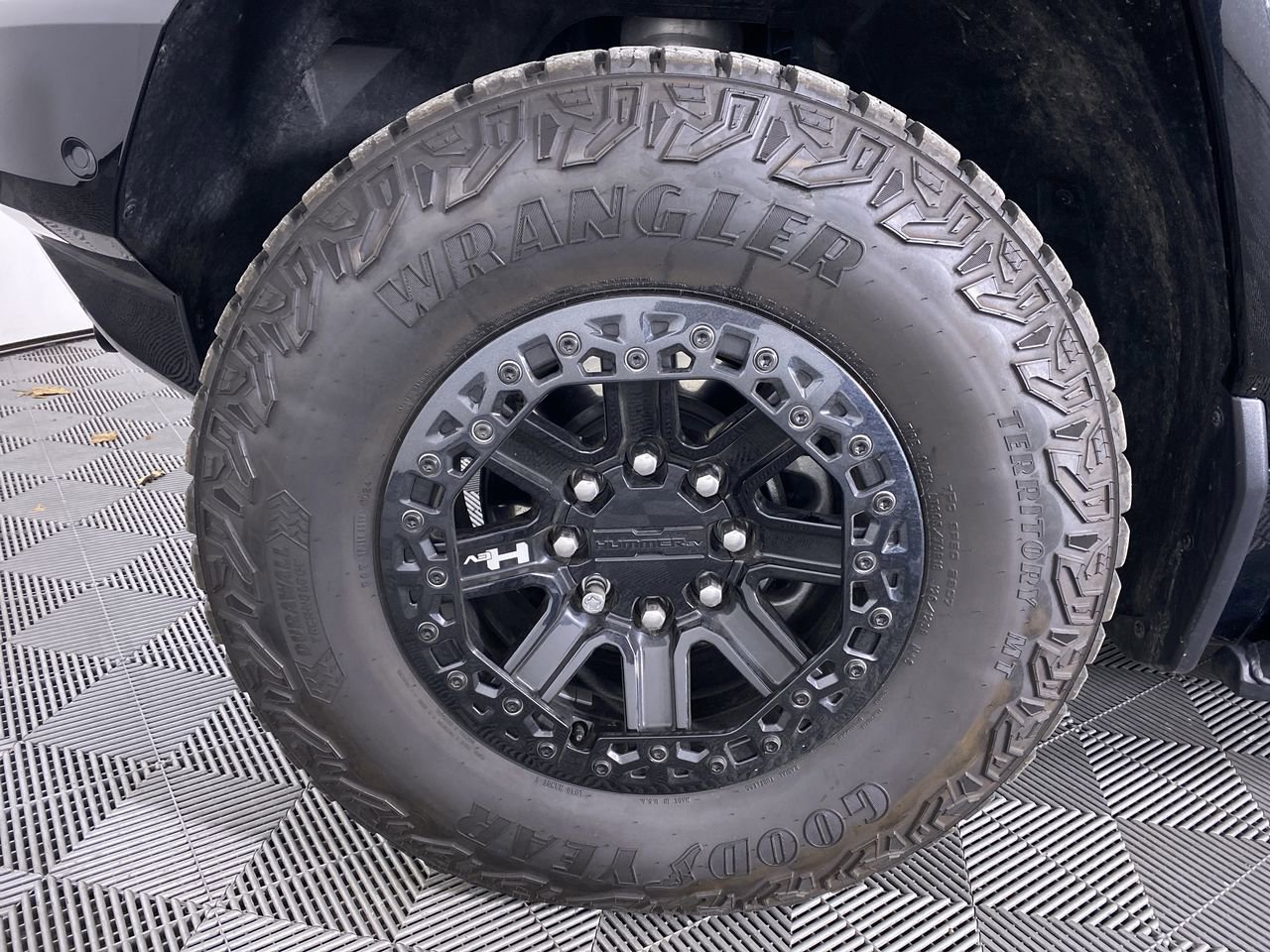 Certified 2024 GMC Hummer EV 3X w/ Omega Edition AWD/4WD image 27