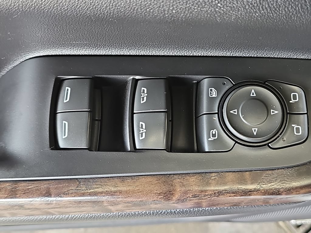 Used 2023 GMC Acadia Denali FWD image 27