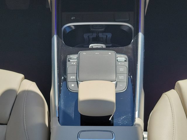 Used 2023 Mercedes-Benz GLB 250 image 19