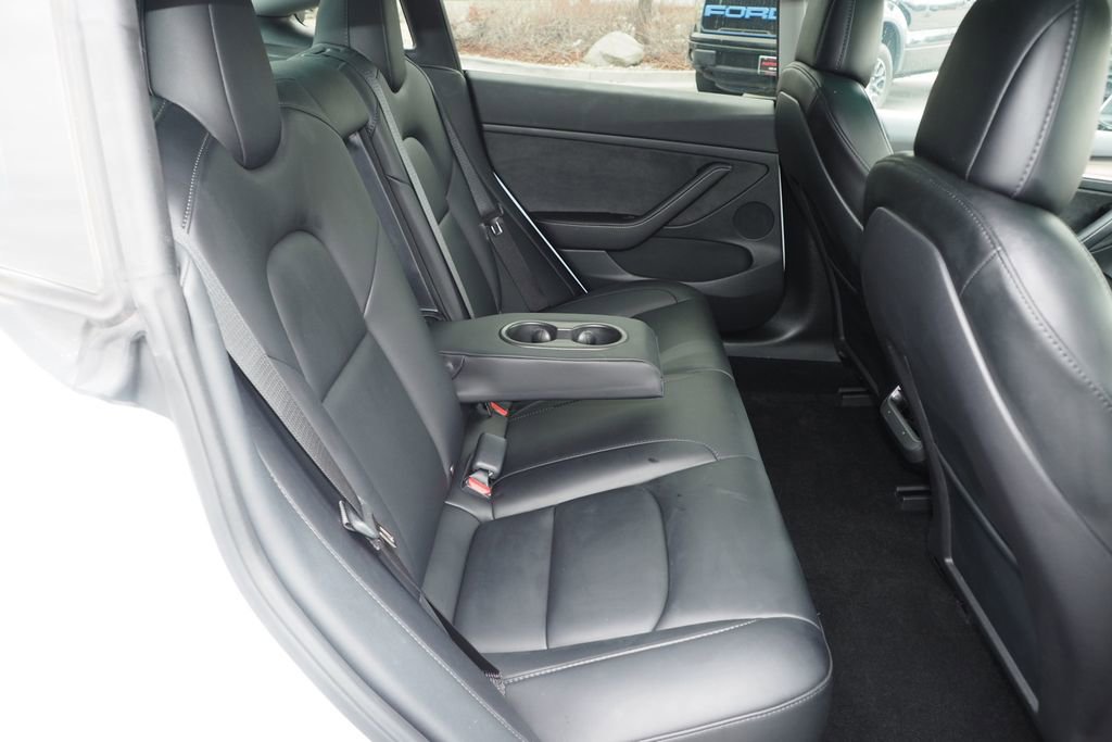 Used 2023 Tesla Model 3 Standard Range image 18