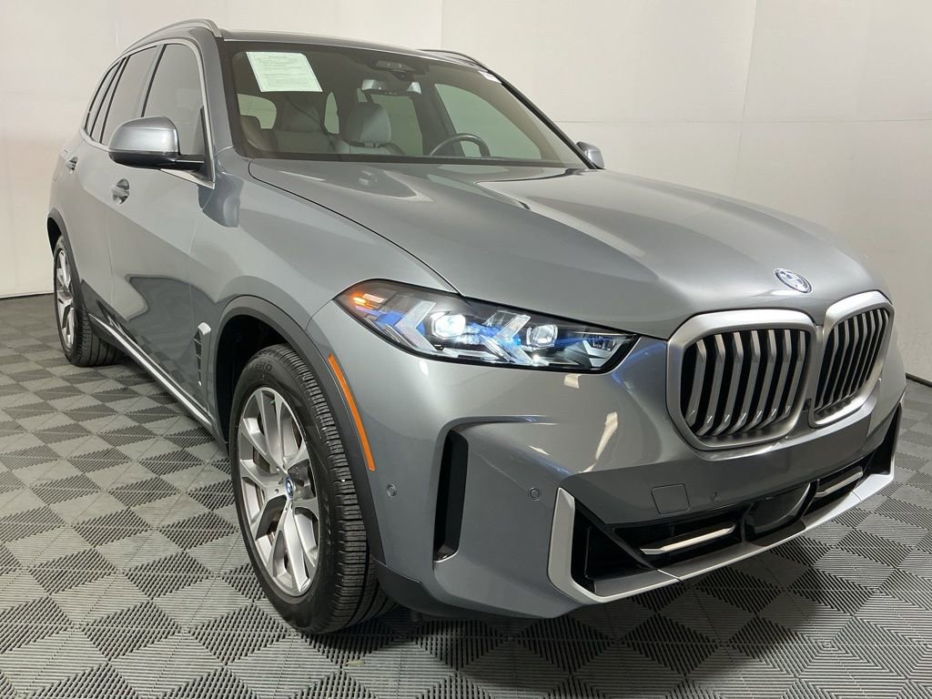 Certified 2025 BMW X5 xDrive50e AWD/4WD image 4