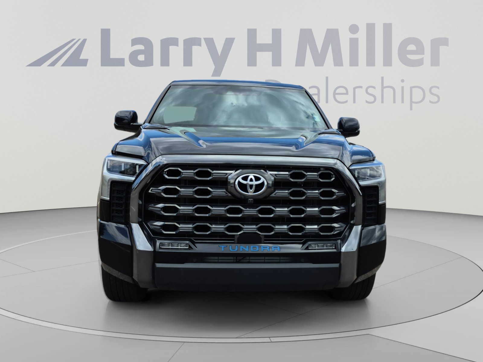 Used 2023 Toyota Tundra Platinum AWD/4WD image 8
