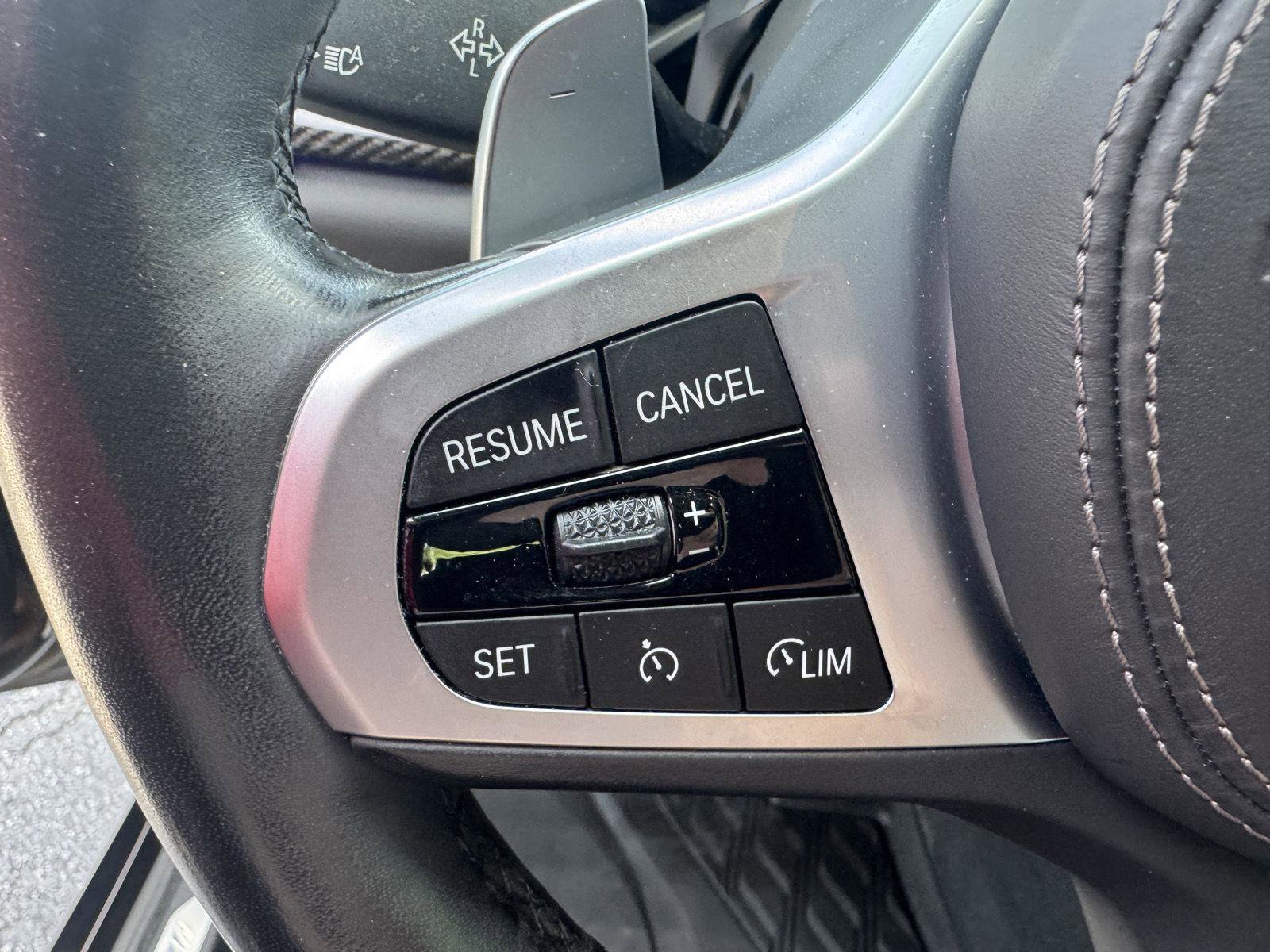 Used 2022 BMW X6 M50i w/ Premium Package AWD/4WD image 25