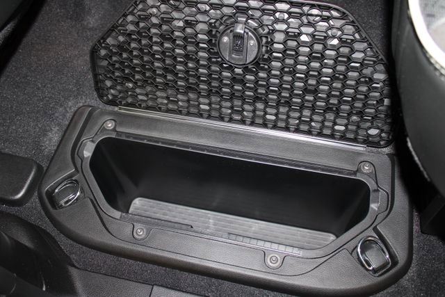 Used 2025 RAM 1500 Laramie w/ Sport Appearance Package AWD/4WD image 15