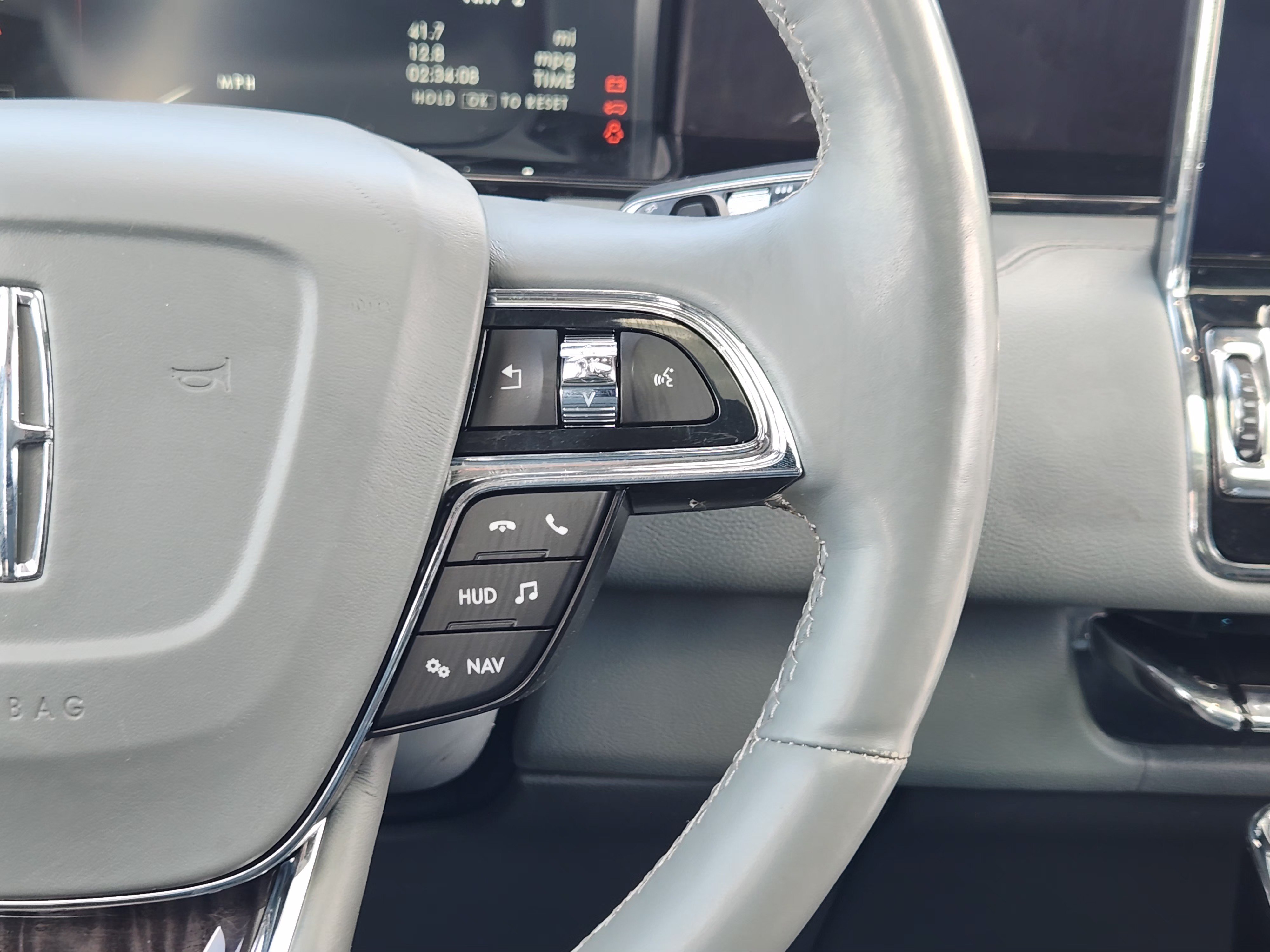 Used 2018 Lincoln Navigator Reserve w/ Technology Package AWD/4WD image 29