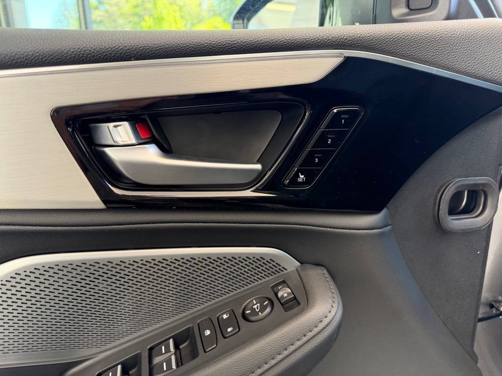 New 2026 Acura MDX SH-AWD image 12