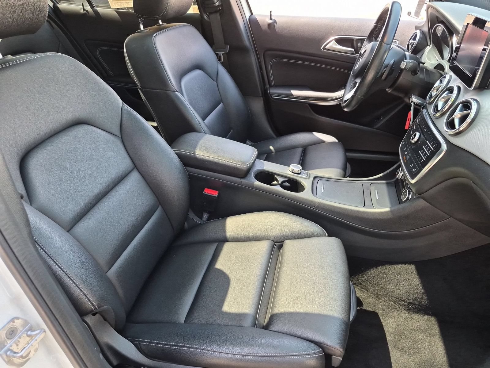 Used 2016 Mercedes-Benz GLA 250 4MATIC image 31