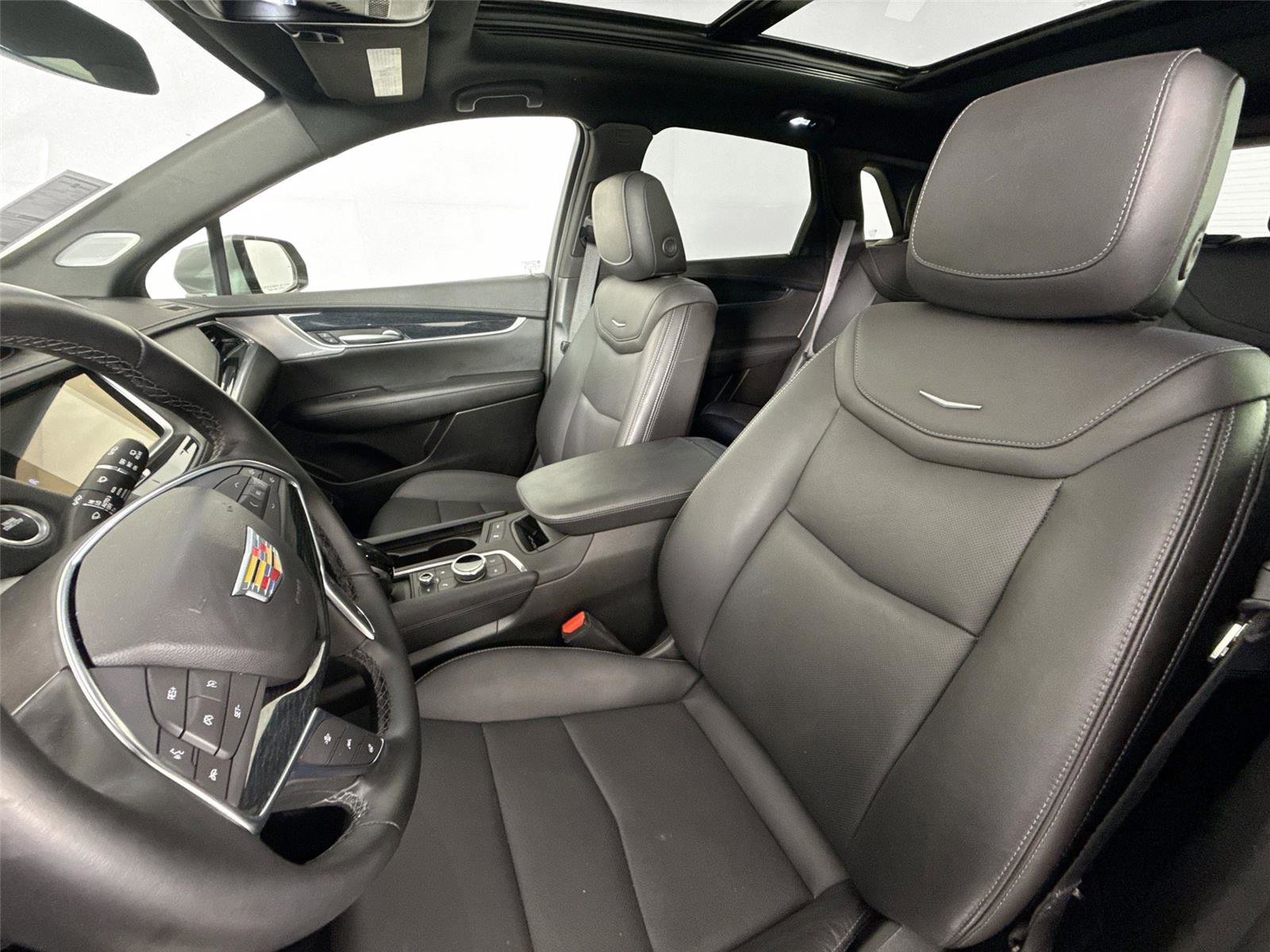 Used 2025 Cadillac XT5 Premium Luxury image 15