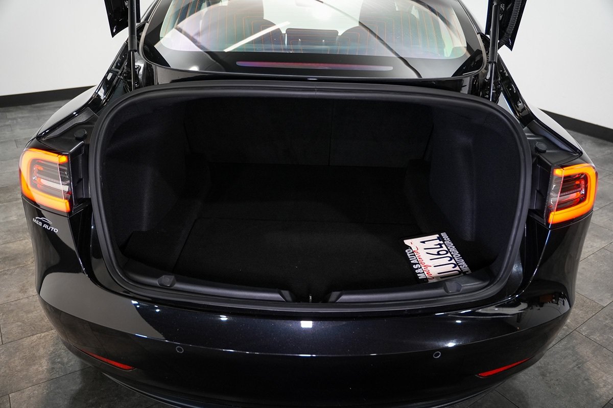 Used 2018 Tesla Model 3 Long Range RWD image 15