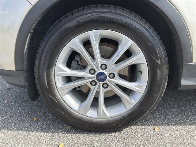 Used 2017 Ford Escape SE w/ Equipment Group 201A image 11