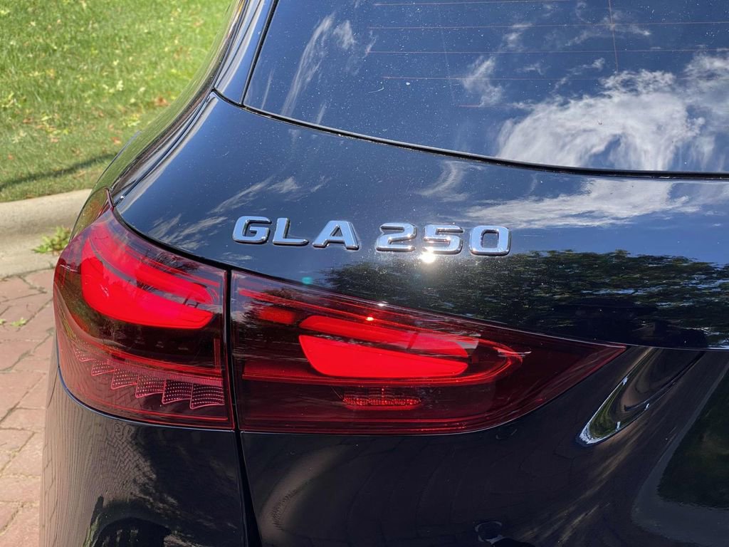 Certified 2025 Mercedes-Benz GLA 250 image 8