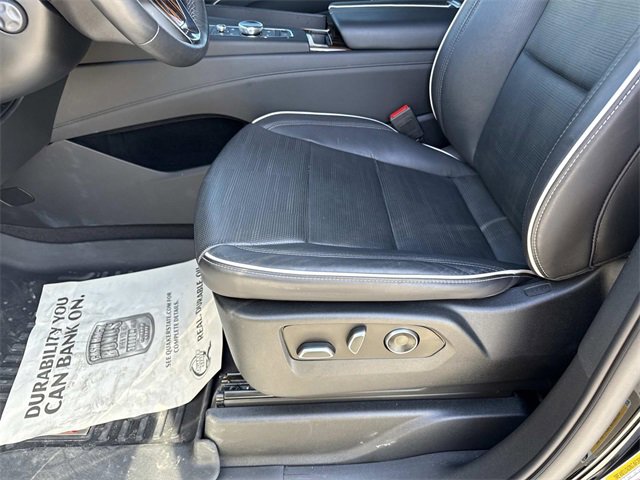 Certified 2023 Cadillac Escalade ESV Premium Luxury image 12