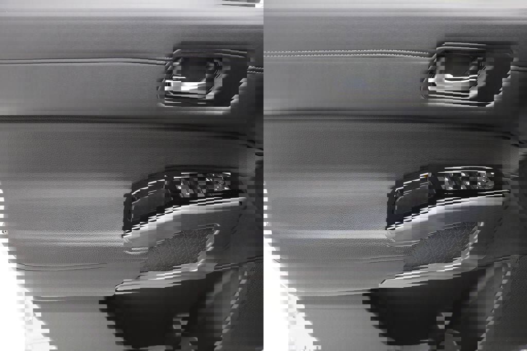 Used 2023 Nissan Pathfinder SL image 14