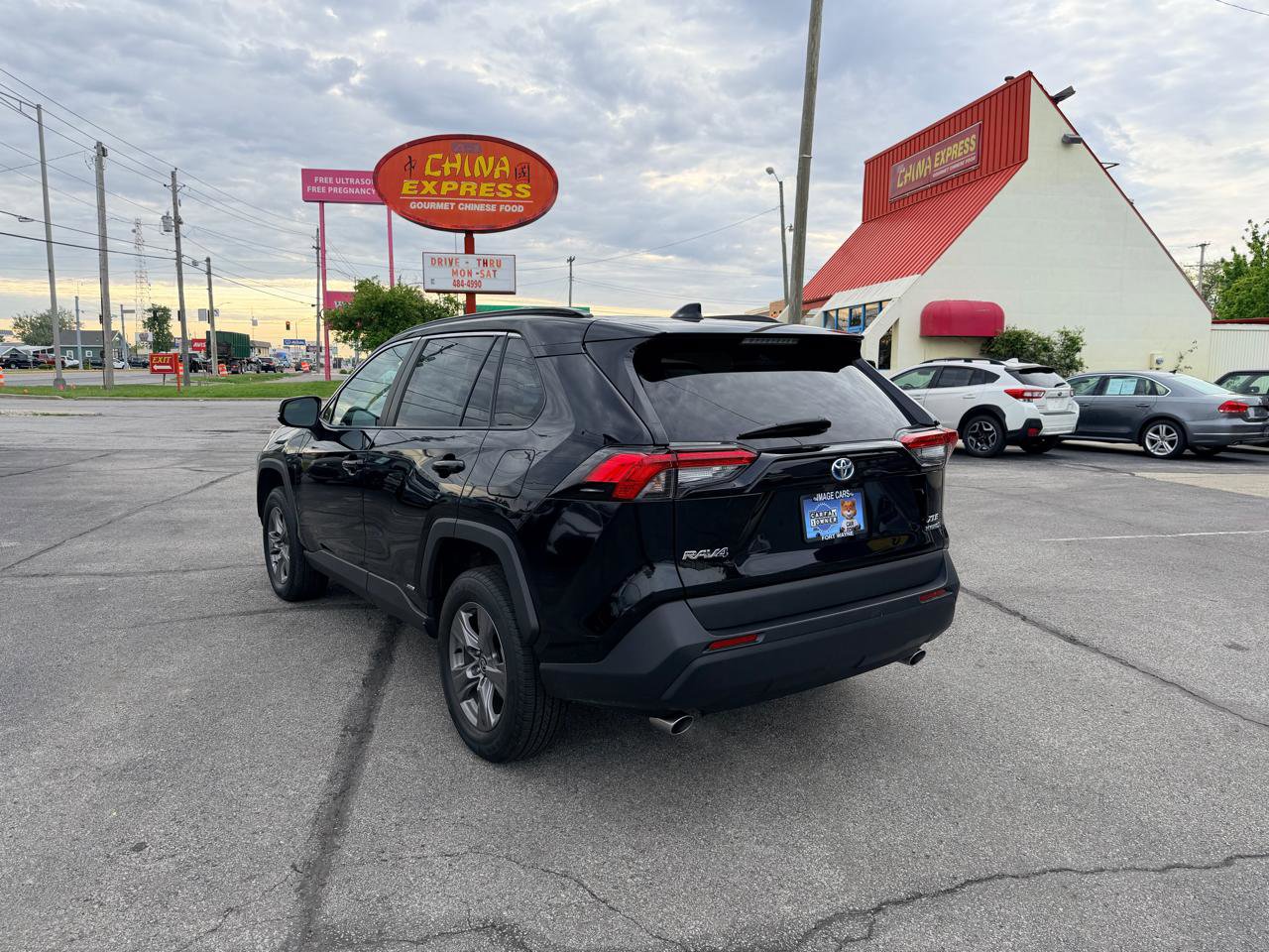 Used 2024 Toyota RAV4 XLE AWD/4WD image 10