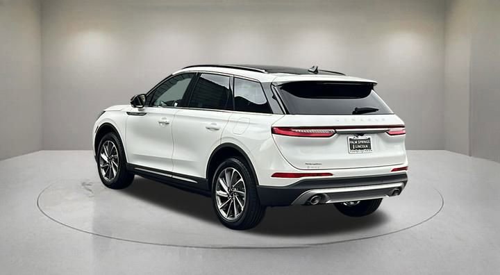 New 2025 Lincoln Corsair Premiere w/ Equipment Group 101A image 3