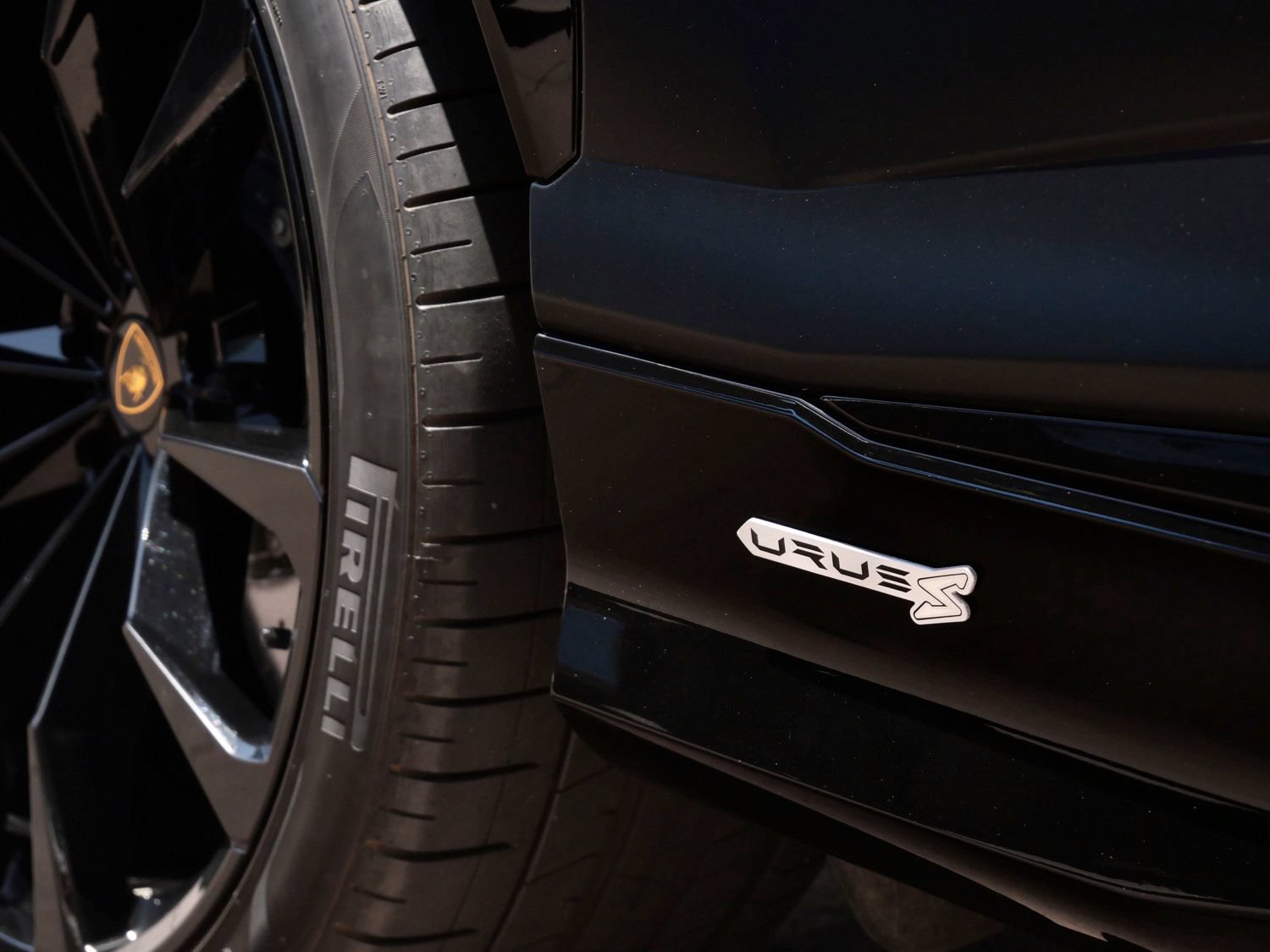 Used 2023 Lamborghini Urus S AWD/4WD image 10