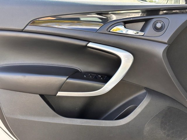 Used 2012 Buick Regal Premium image 18