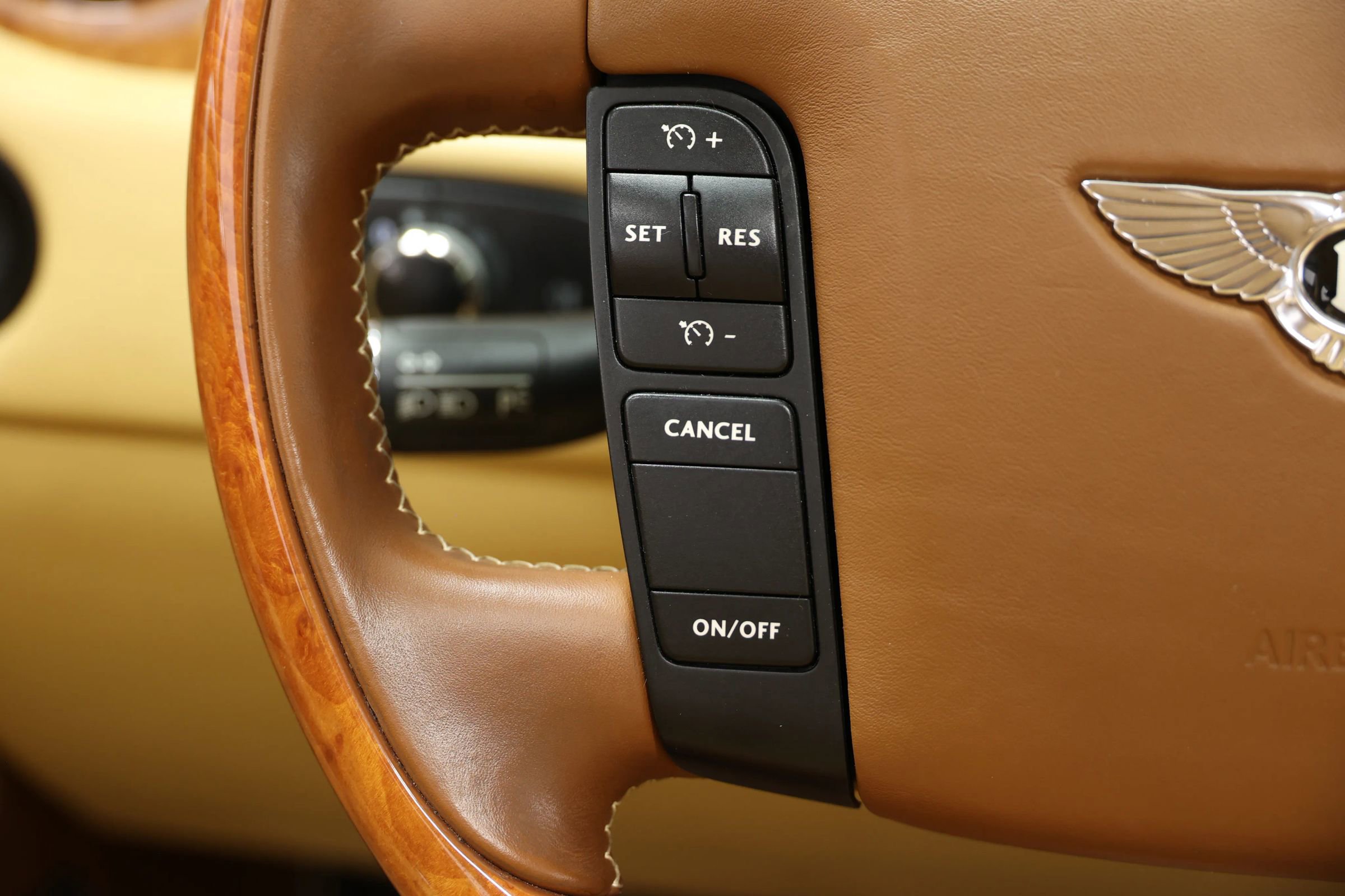 Used 2012 Bentley Flying Spur Flying Spur AWD/4WD image 25