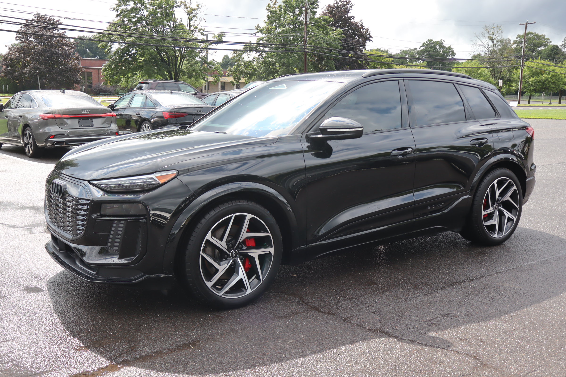 Used 2025 Audi SQ6 e-tron Prestige w/ 21" Black Optic Wheel Package
