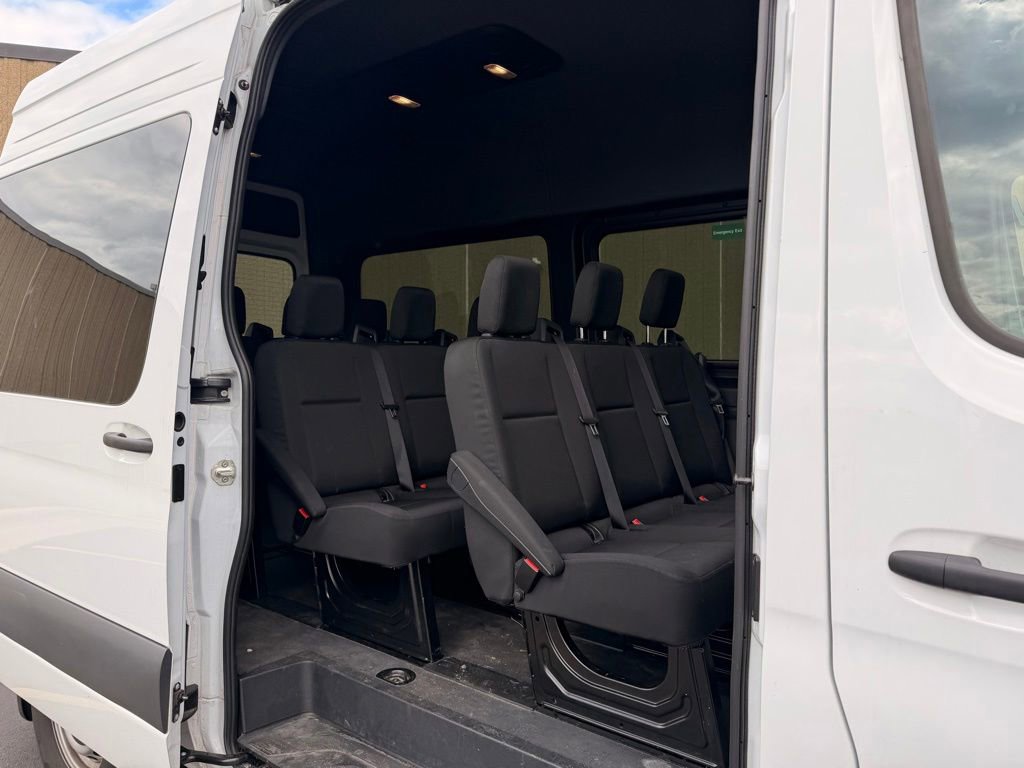 Used 2024 Mercedes-Benz Sprinter 2500 image 21
