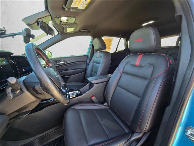 Used 2025 Chevrolet Trax RS w/ Driver Confidence Package FWD image 15