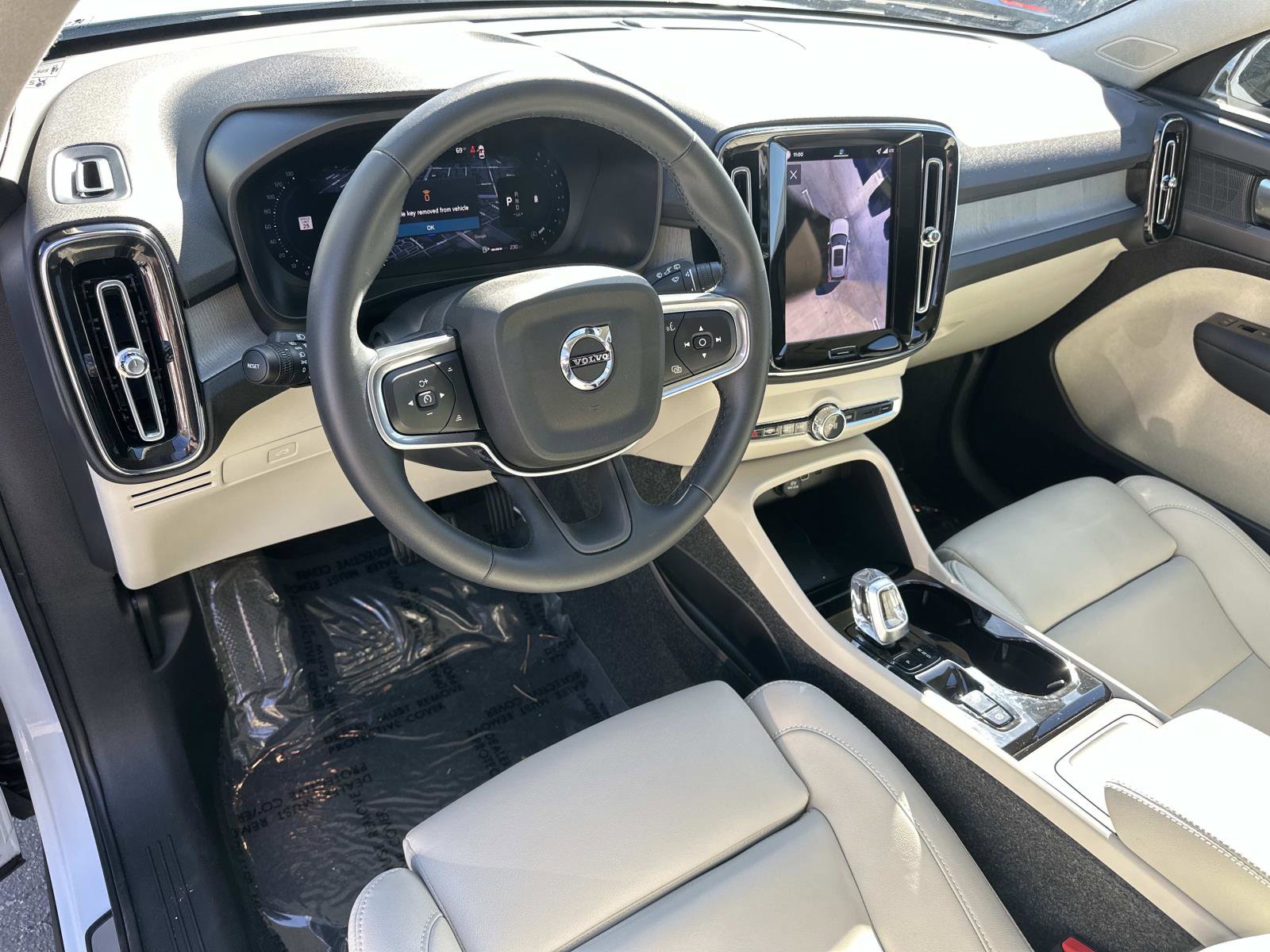 Certified 2026 Volvo XC40 B5 Plus w/ Protection Package Premier image 9