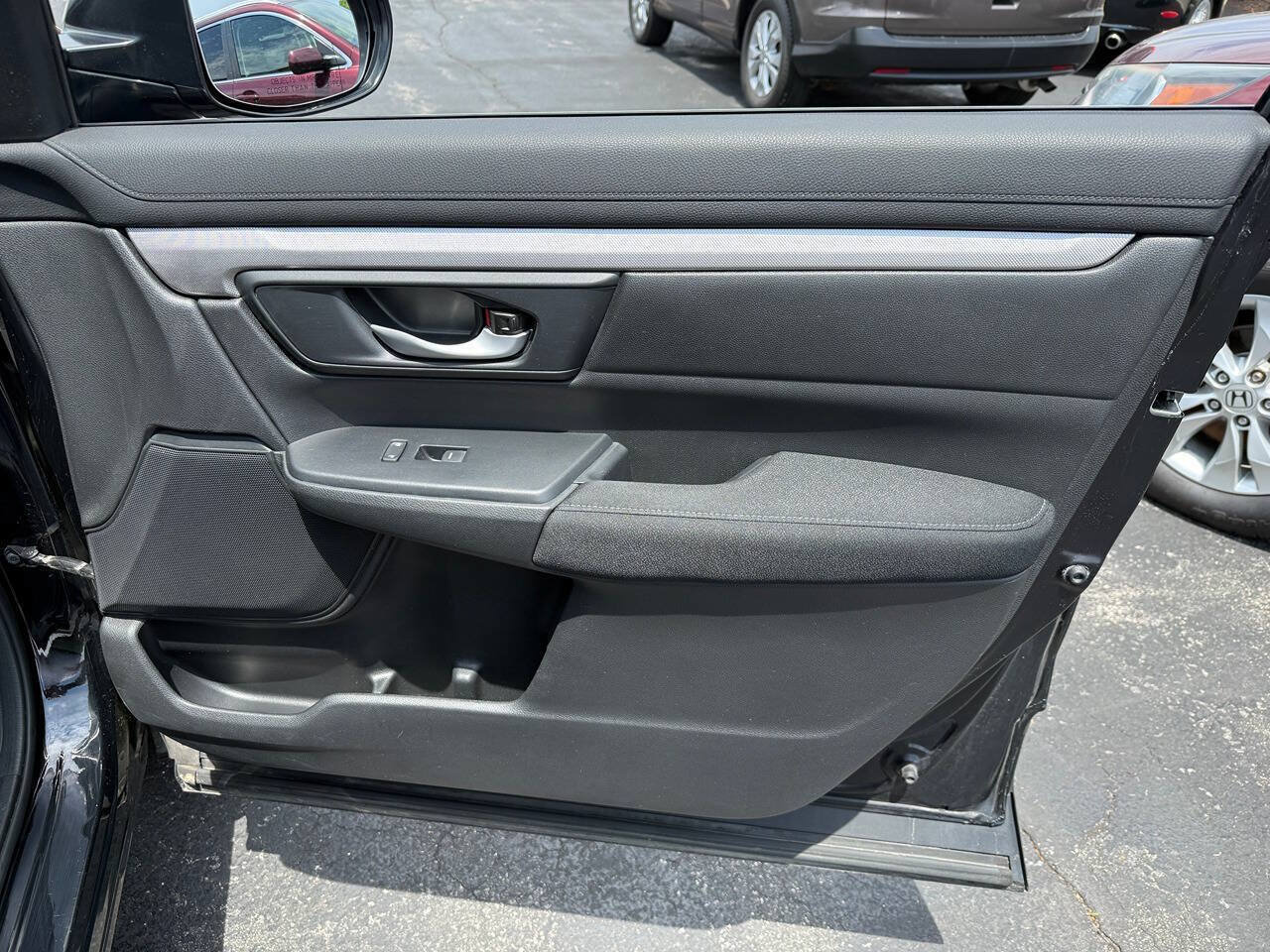 Used 2018 Honda CR-V LX image 31