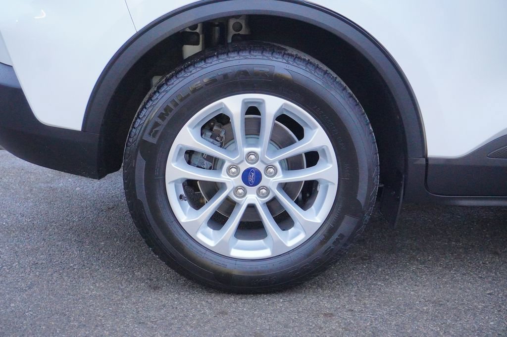 Used 2020 Ford Escape SE image 12