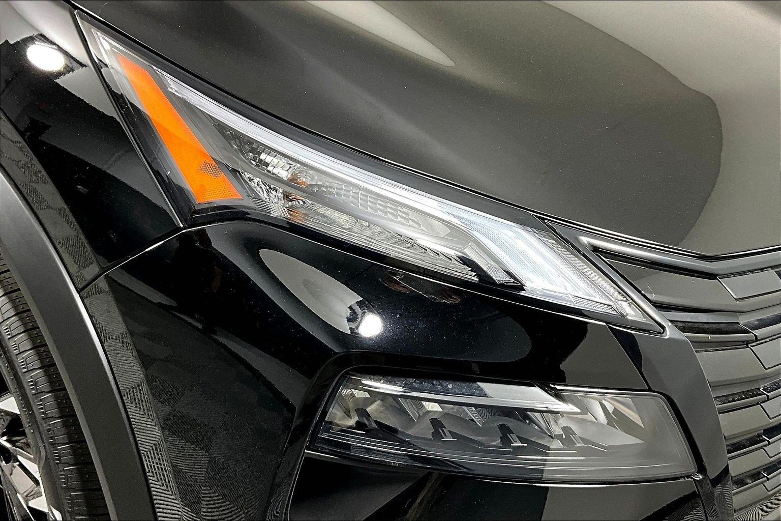 New 2026 Nissan Rogue Dark Armor AWD/4WD image 8