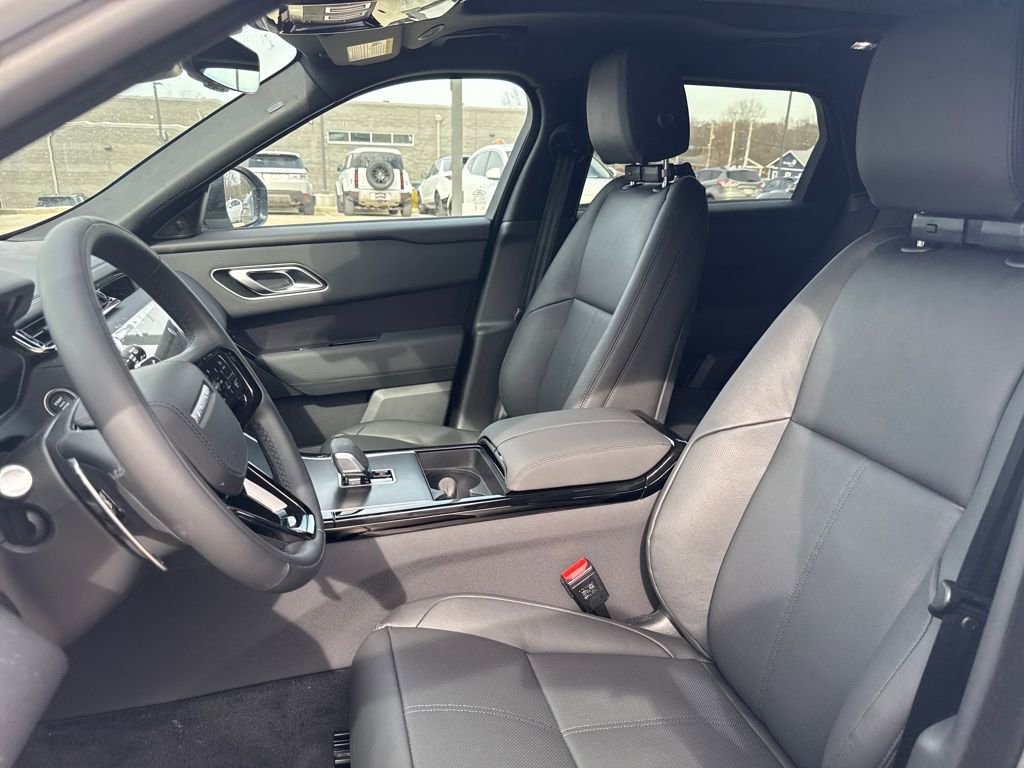 New 2026 Land Rover Range Rover Velar Dynamic SE image 11