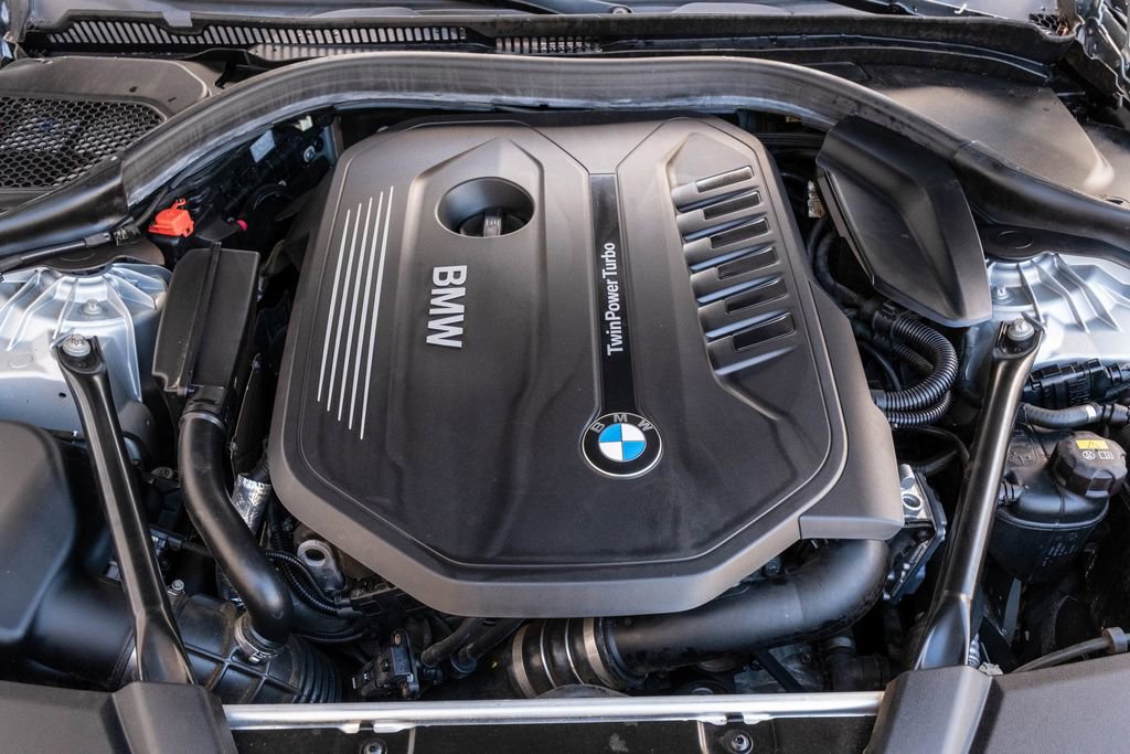 Used 2017 BMW 540i xDrive image 34