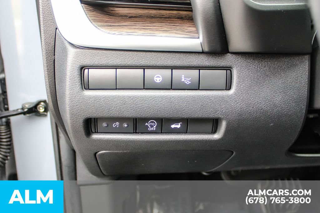 Used 2024 Nissan Rogue Platinum w/ Platinum Premium Package image 31