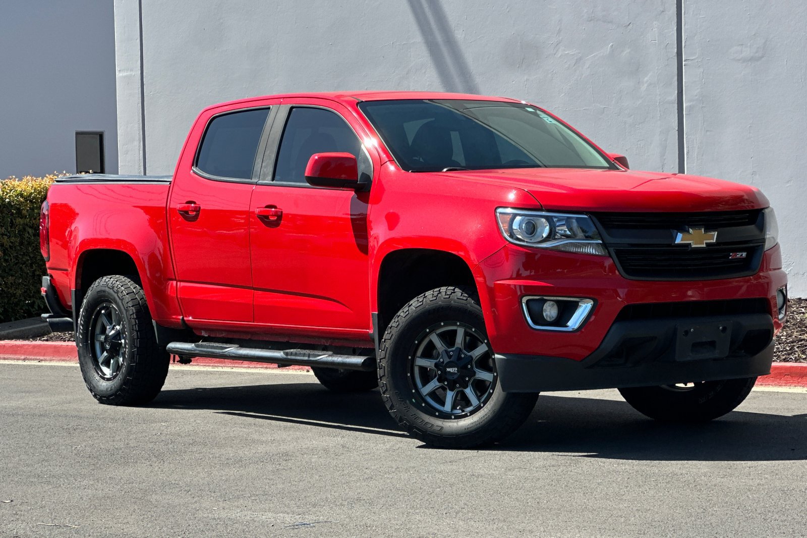 Used 2019 Chevrolet Colorado Z71 AWD/4WD image 2