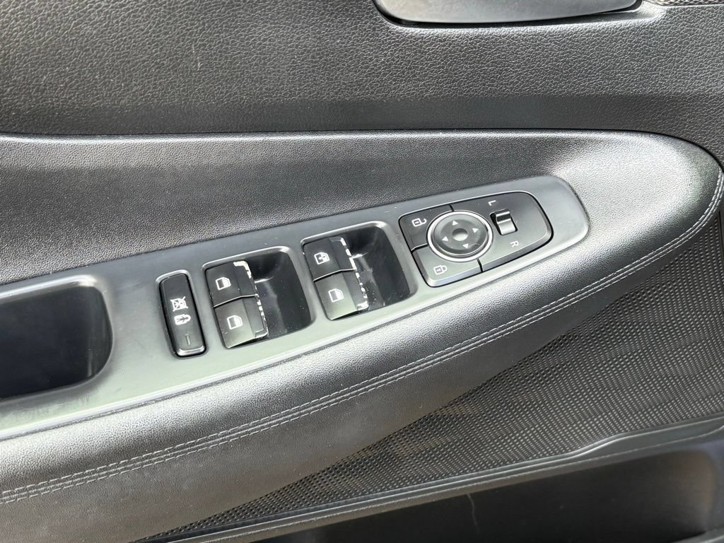 Used 2019 Hyundai Santa Fe SE FWD image 13