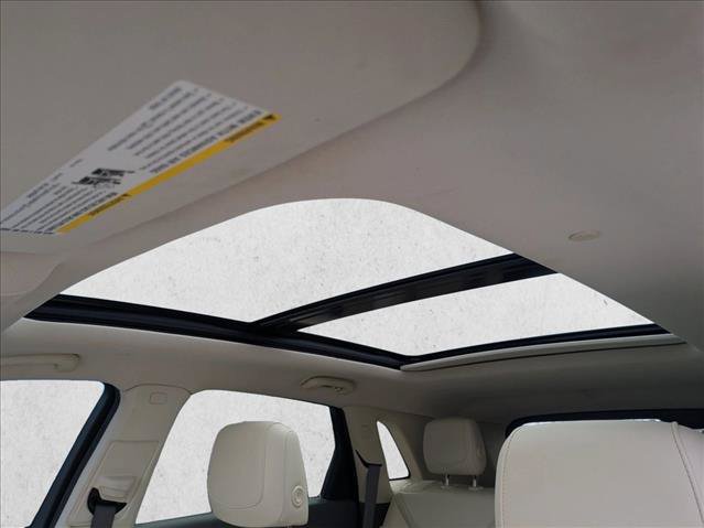 Used 2017 Cadillac XT5 Luxury FWD image 16