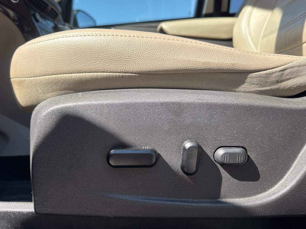 Used 2019 Ford Escape Titanium AWD/4WD image 14