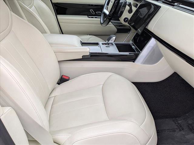 Certified 2024 Land Rover Range Rover SE image 22