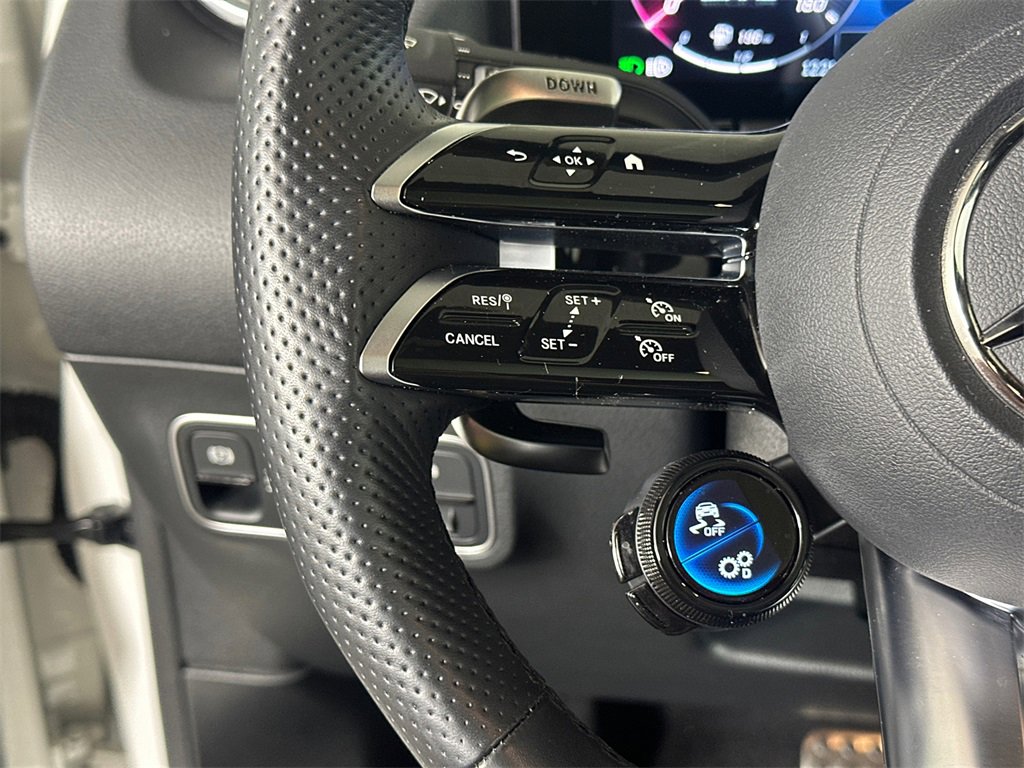 Certified 2025 Mercedes-Benz GLA 35 AMG 4MATIC image 27