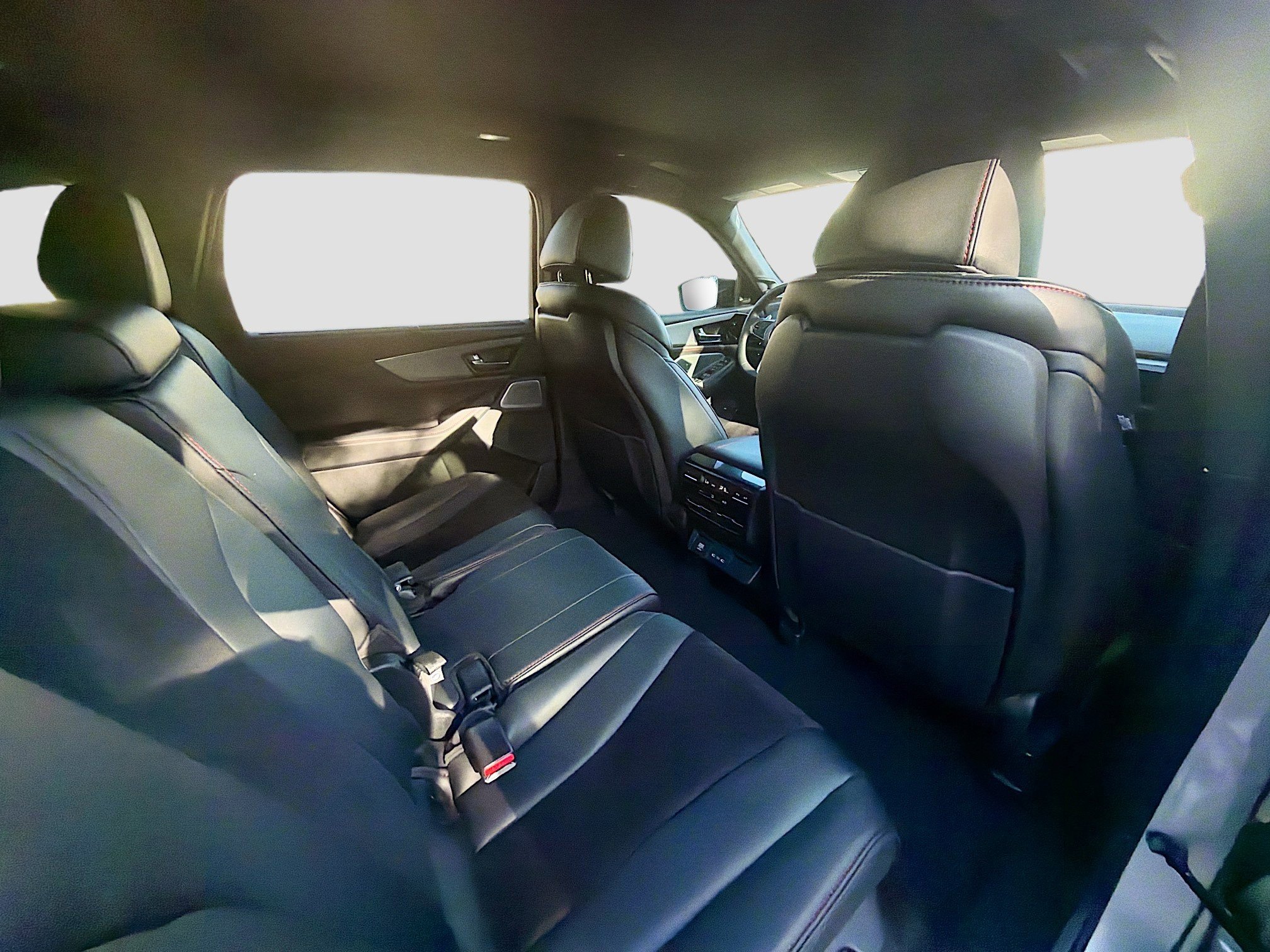 Used 2025 Acura MDX A-Spec image 30